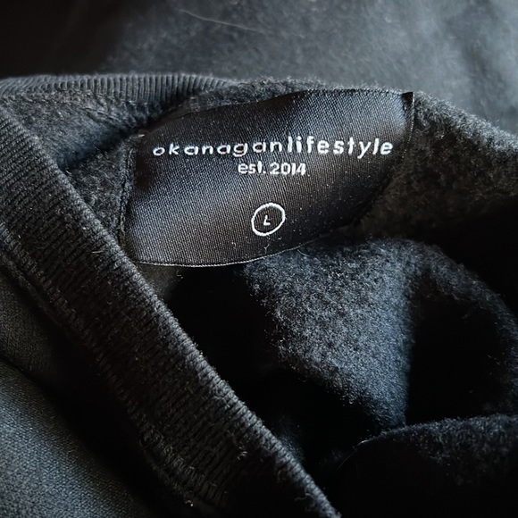 Okanagan Lifestyle Fleece Tee - Picture 5 of 7